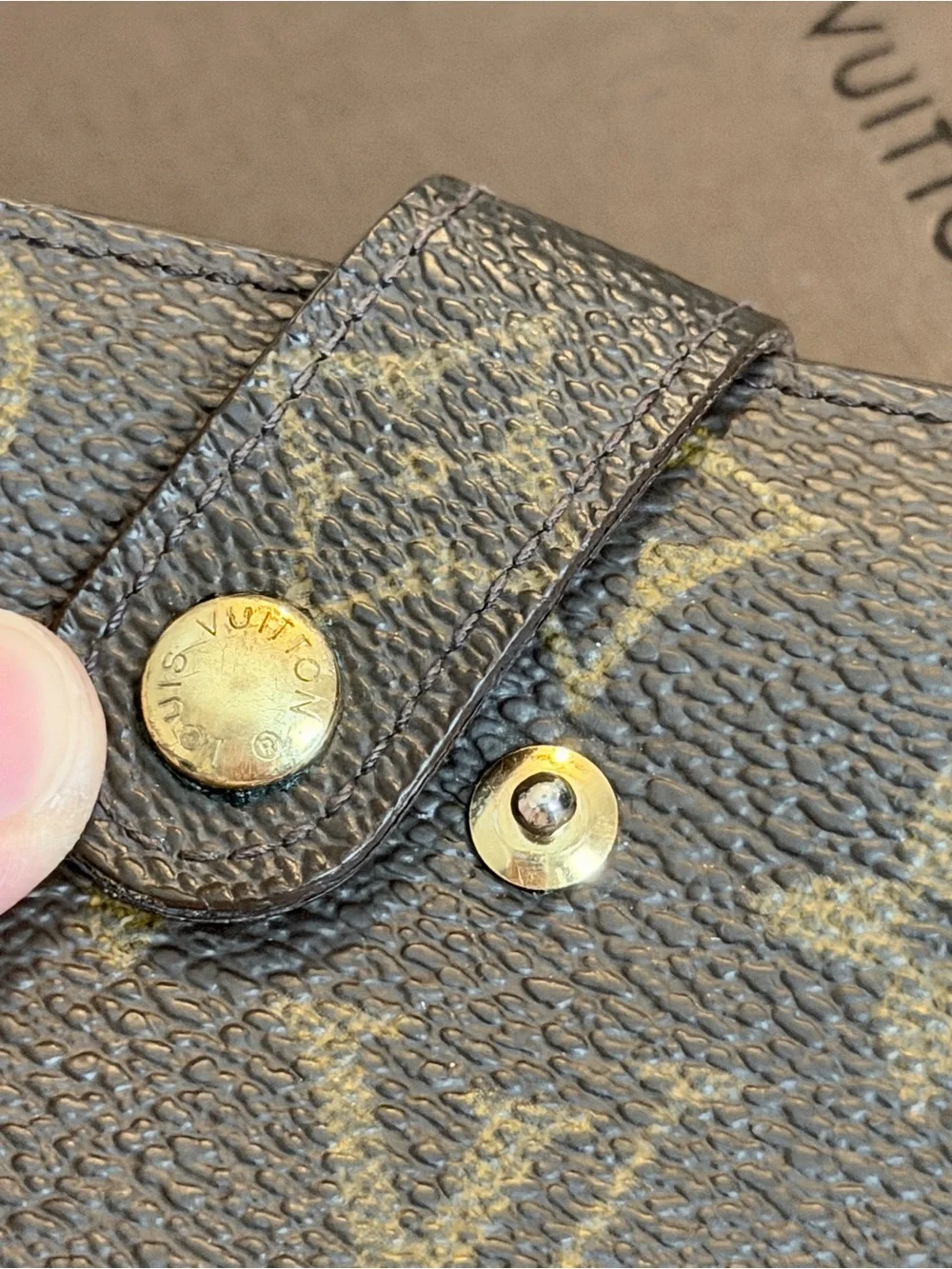 LOUIS VUITTON (kisslock)